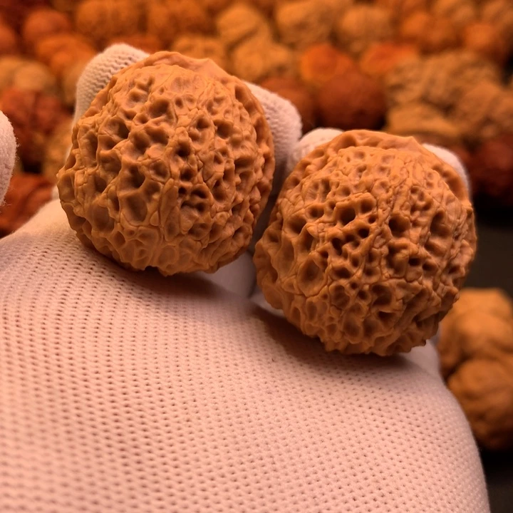 文玩核桃吊坠1………