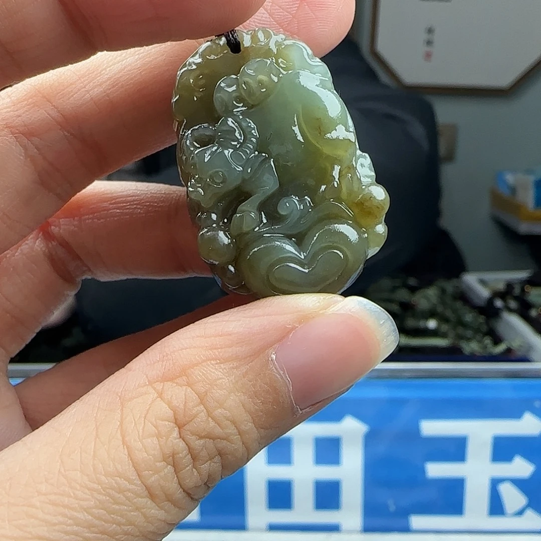 和田玉未镶嵌颈饰