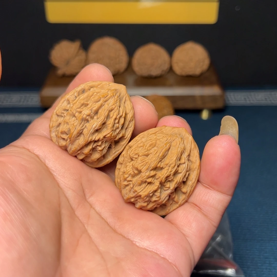 吊坠文玩核桃麦虎