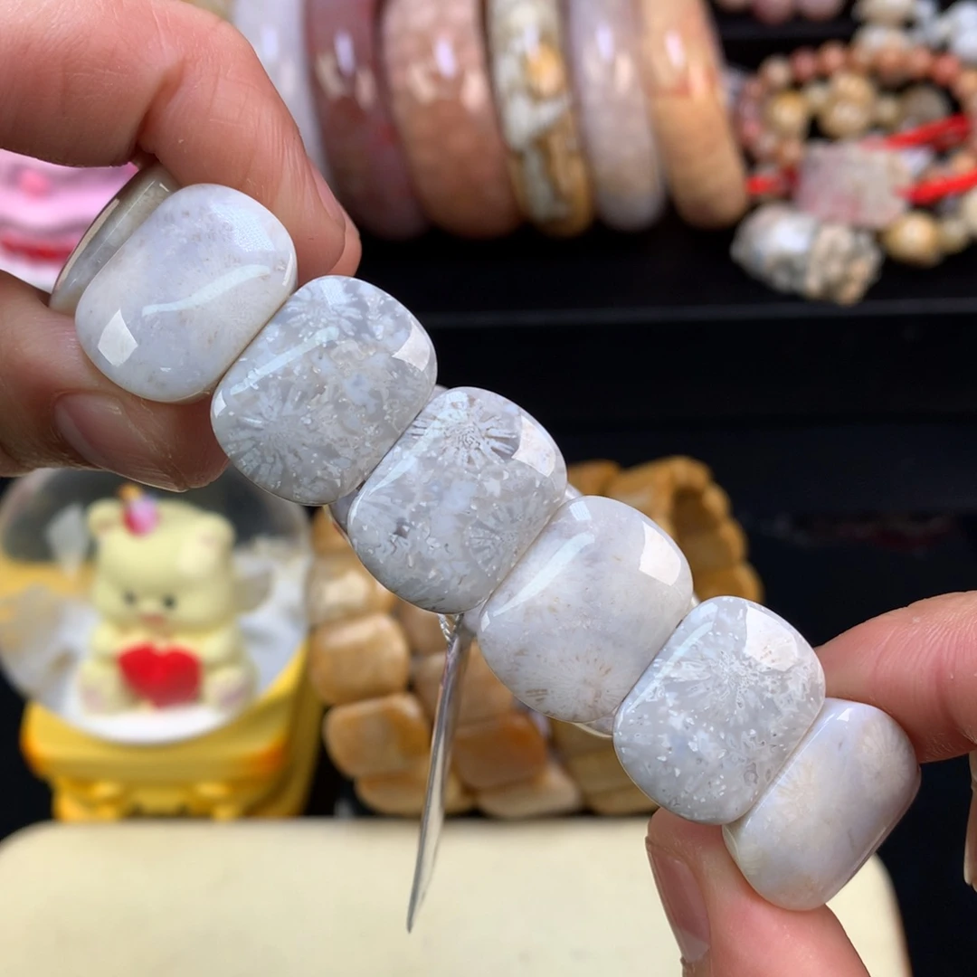 硅化珊瑚（珊瑚玉）未镶嵌颈饰14号蓝大花