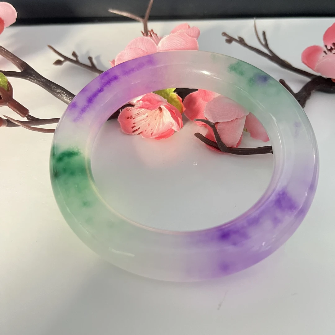 典藏品 绿紫飘花时尚款手镯