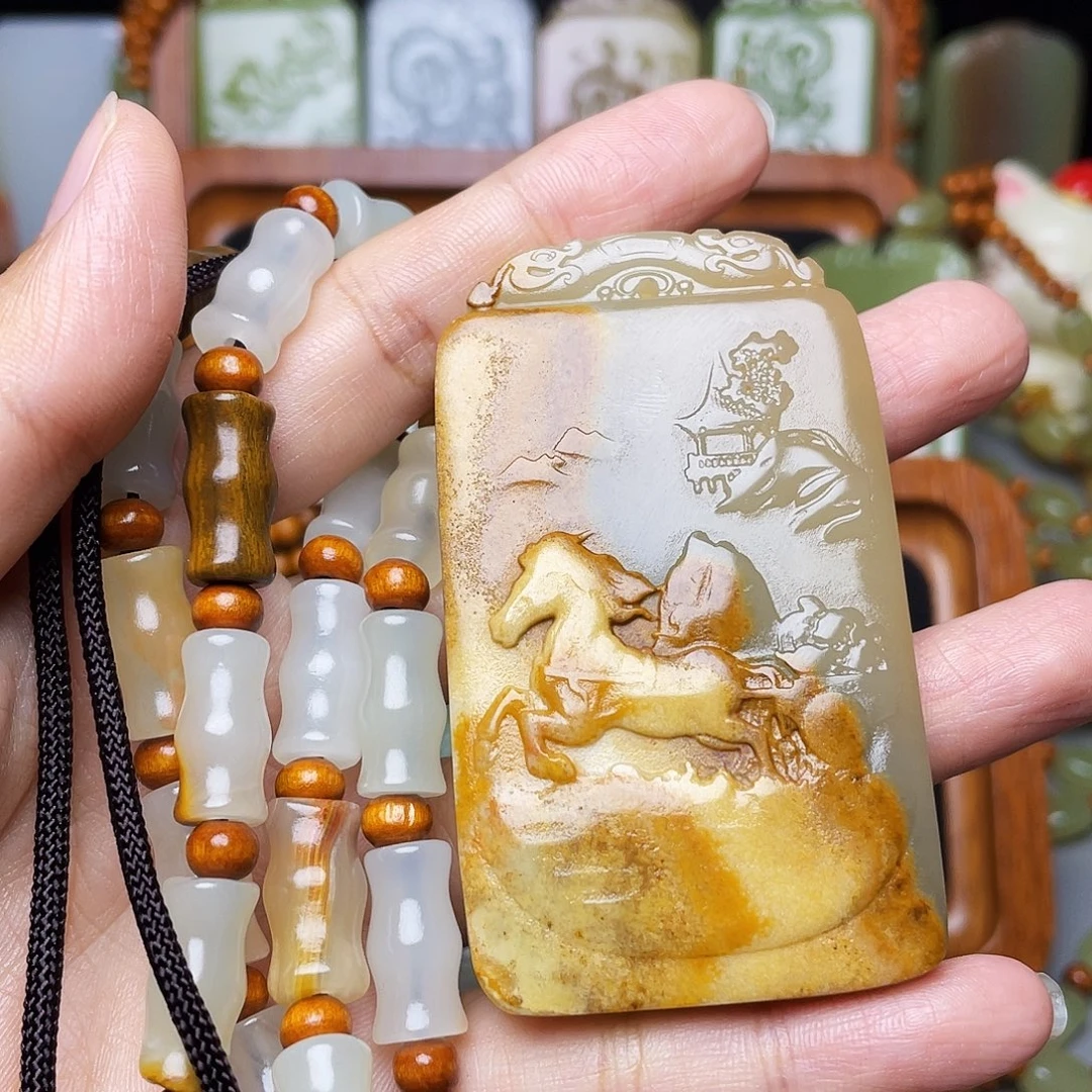 爱***你新疆昆仑山脉料生肖马