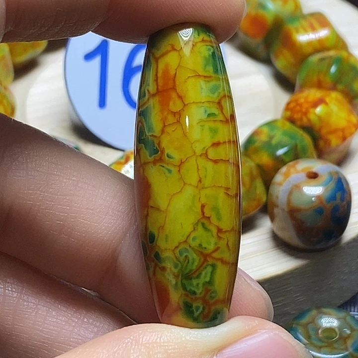 带***哥玛瑙/玉髓未镶嵌颈饰