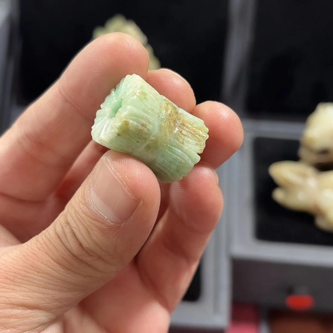 和田玉（糖玉）未镶嵌颈饰