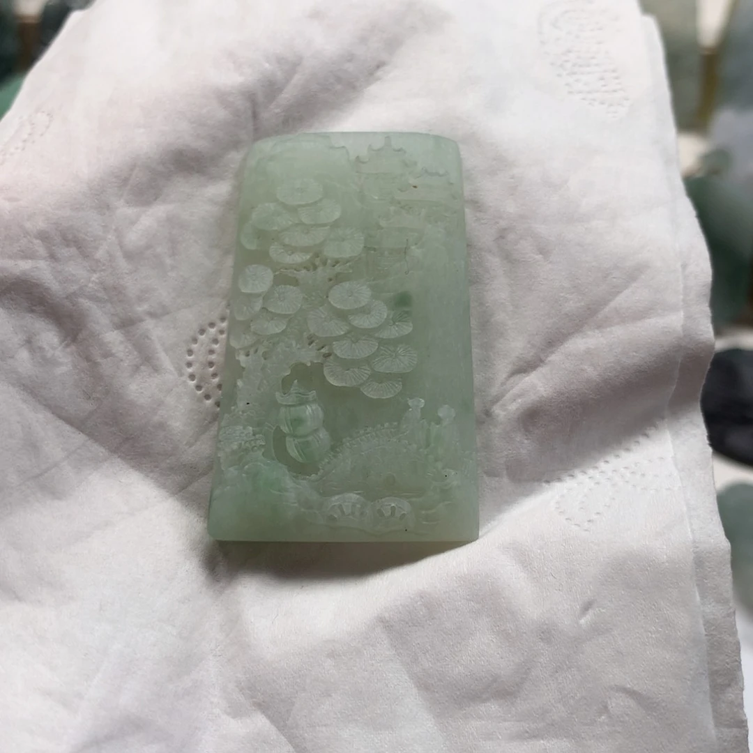 未镶嵌定制翡翠山水 毛货 无鉴赏期