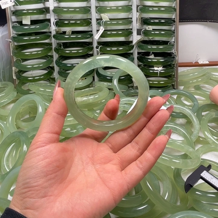 b***o岫玉未镶嵌手镯天然岫玉手镯