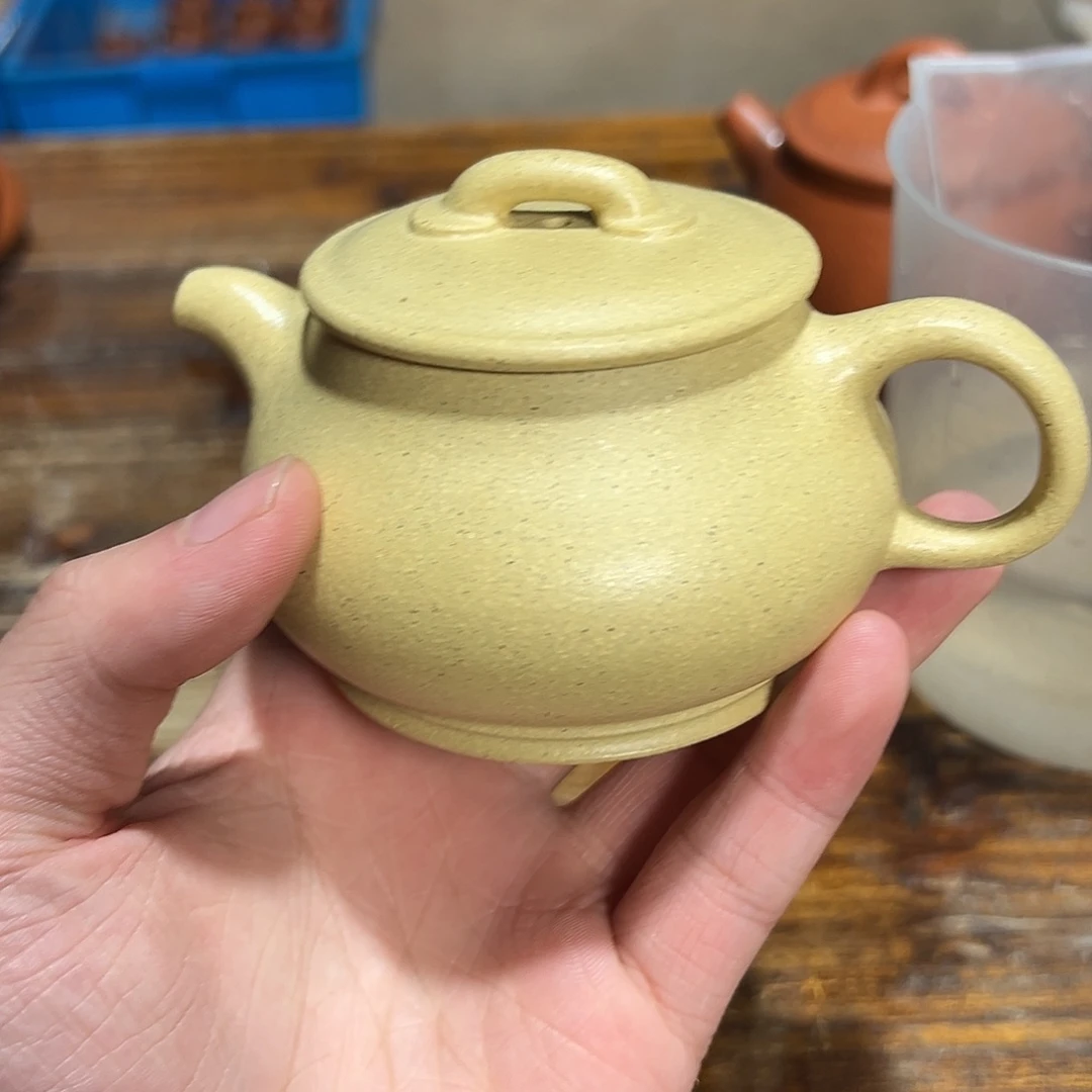 茶壶紫砂紫砂的味道很