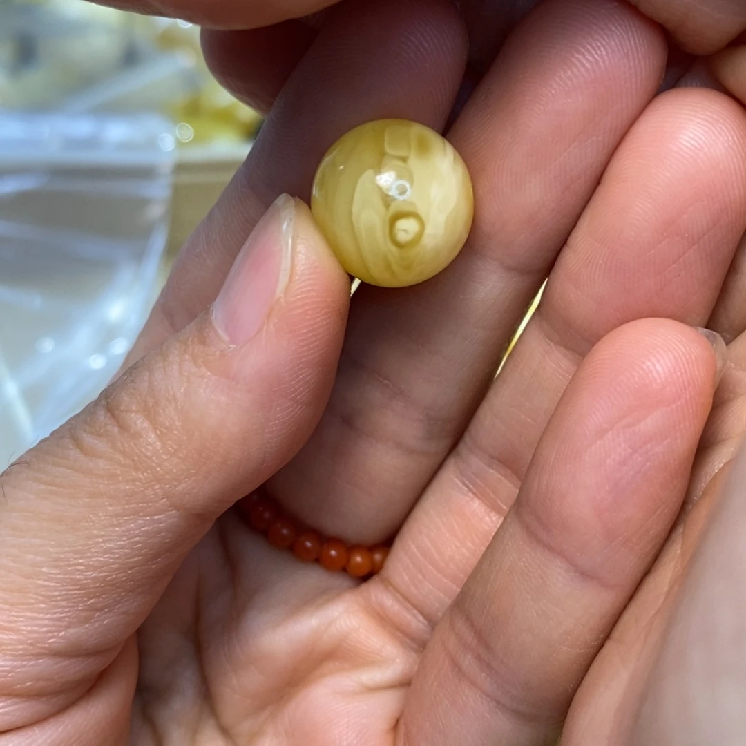 裸石琥珀未镶嵌原矿蜜蜡配珠