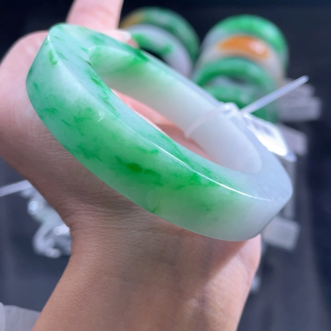 未镶嵌翡翠定制翡翠