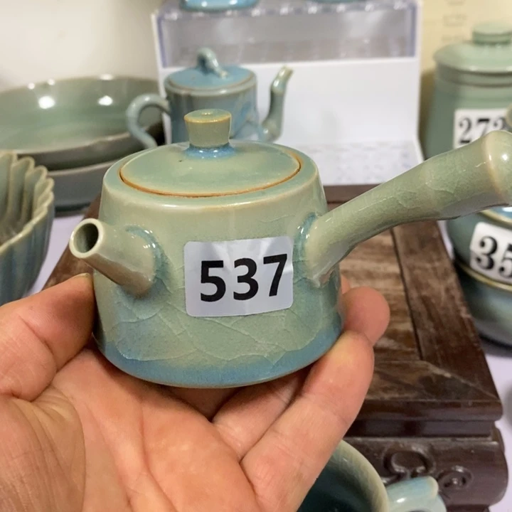 瓷壶原矿釉原产地汝瓷