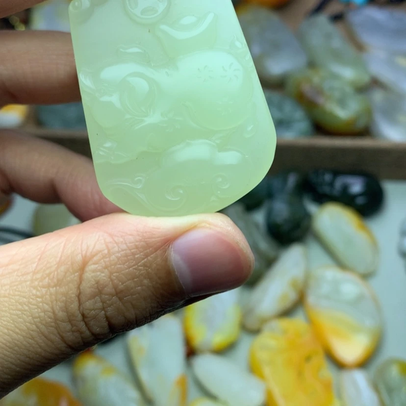 【闪购商品】颈饰未镶嵌和田玉