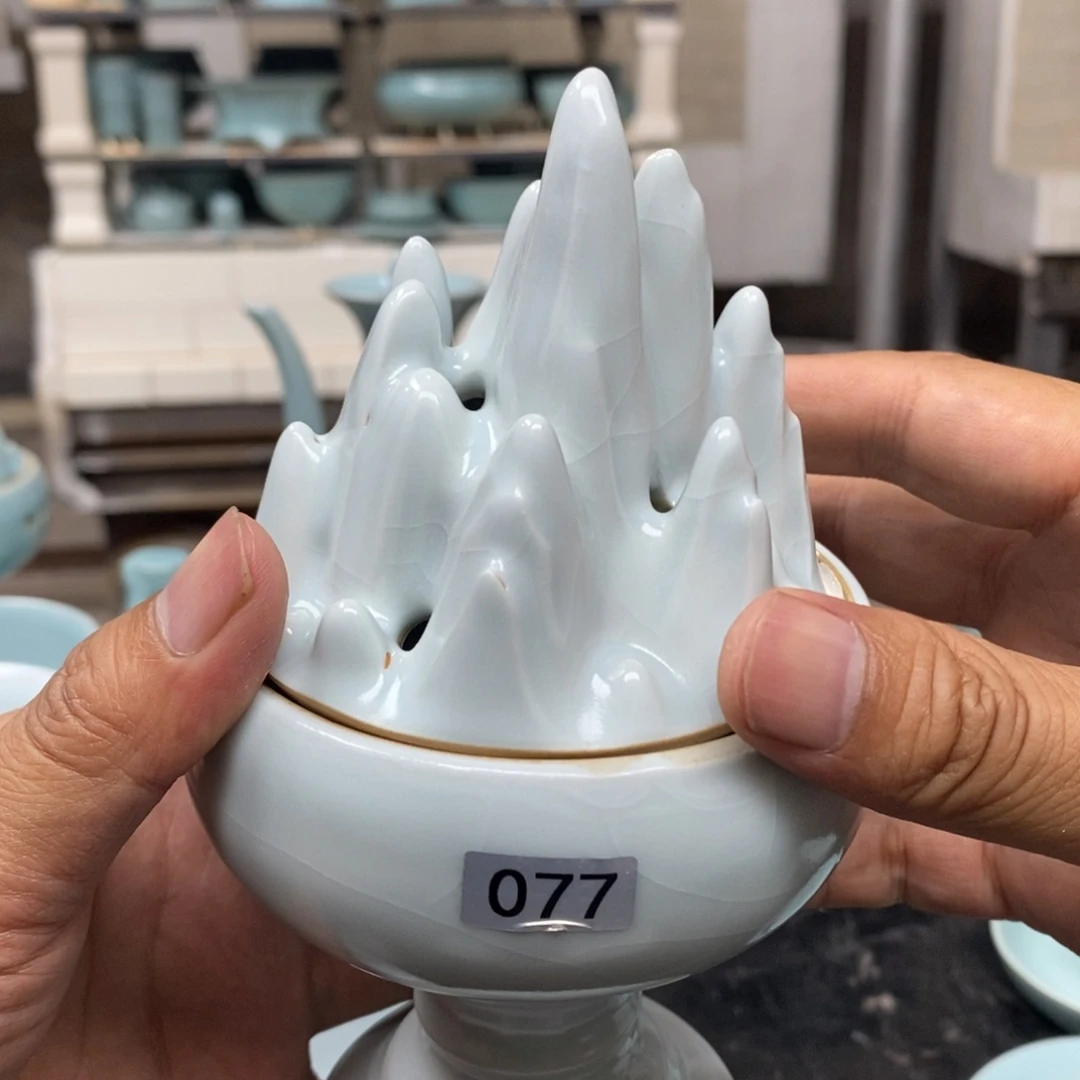 抱朴汝瓷仿古微瑕欲****比