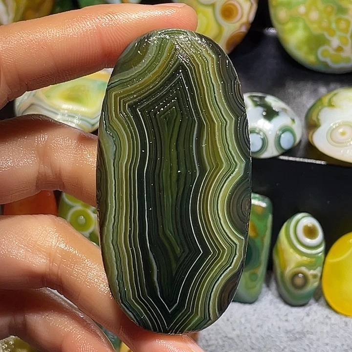 玛瑙/玉髓未镶嵌珠宝奇石