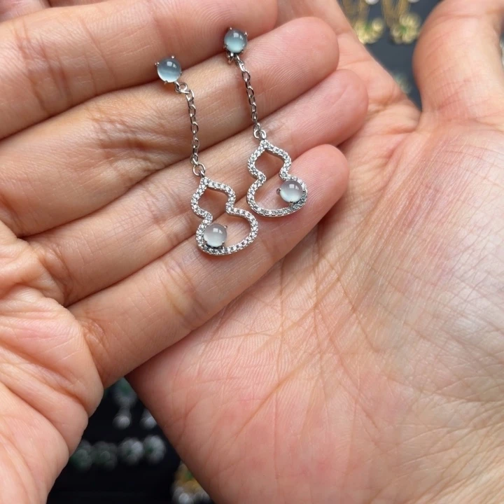 y***a翡翠银S925镶嵌耳饰