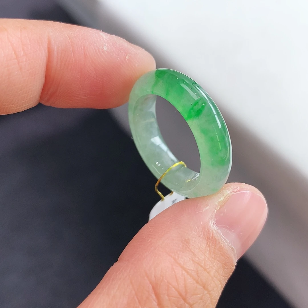 翡翠未镶嵌戒指14hao