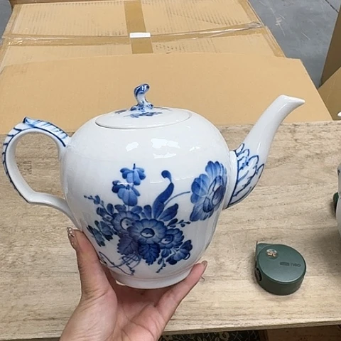 瓷器。瓷器。瓷器。