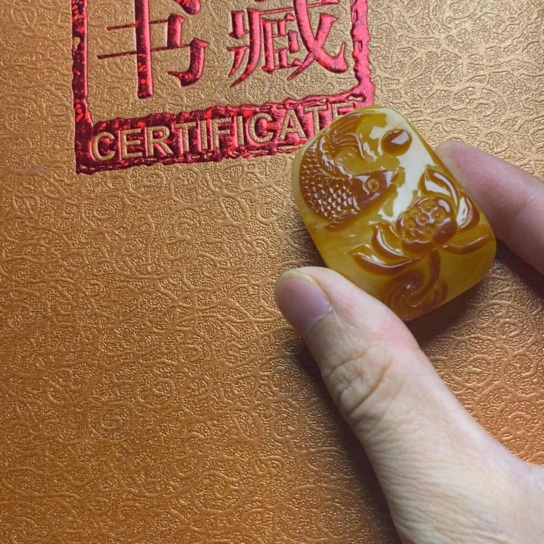 未镶嵌琥珀珠宝奇石