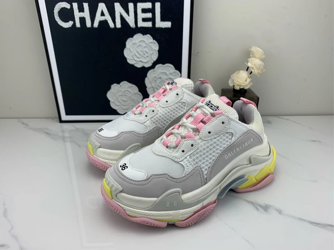 99新 Balenciaga/巴黎世家 triple s 马卡龙老爹鞋36码/jm00354