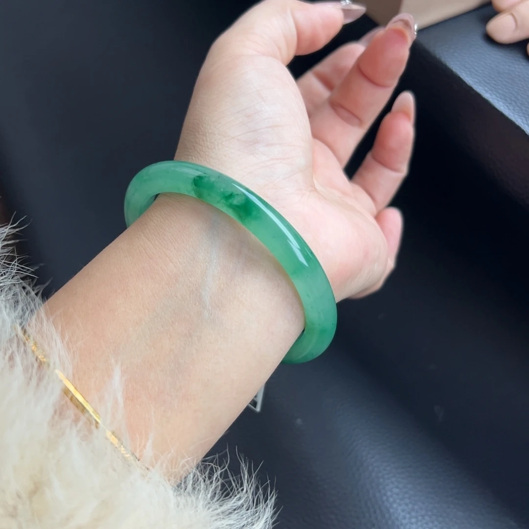 石英质玉未镶嵌手镯59