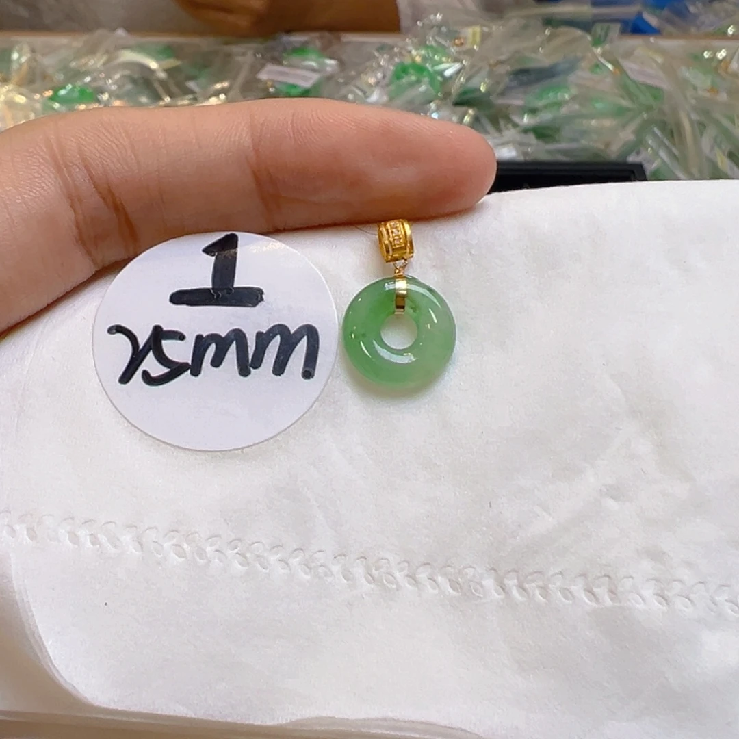 吊坠(不含链)18K金镶嵌翡翠