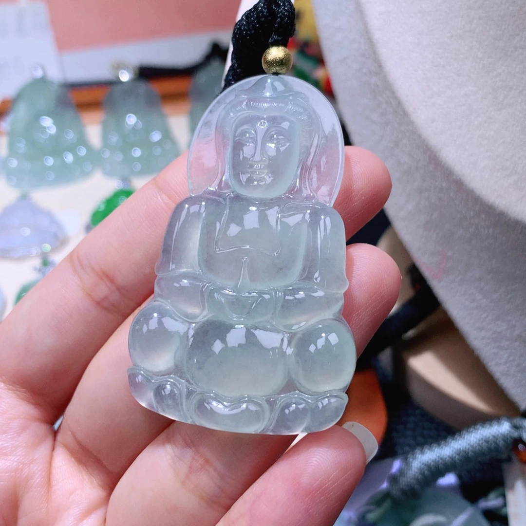 颈饰未镶嵌翡翠观音