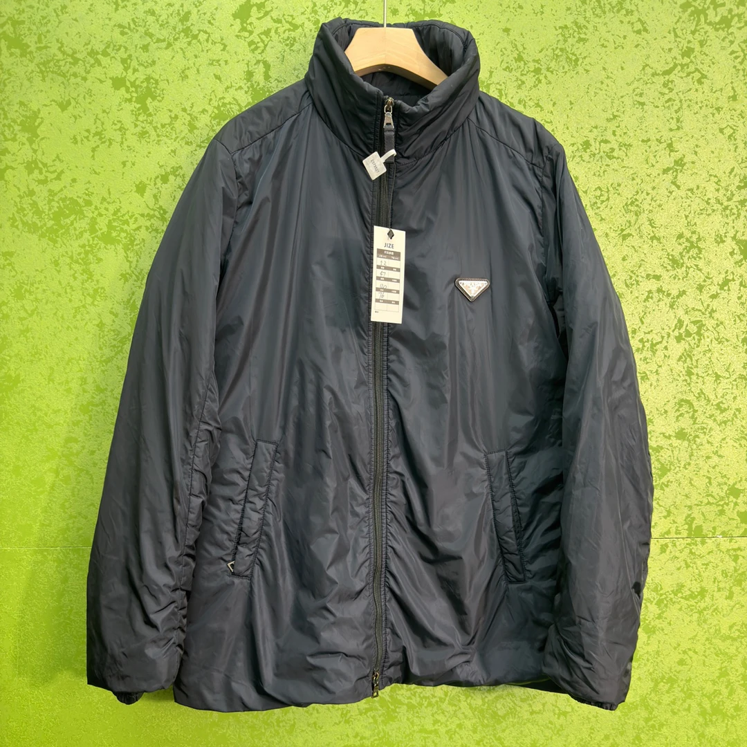 99新 Prada/普拉达 深蓝三角标尼龙棉服/52码/公价18800/R2373527