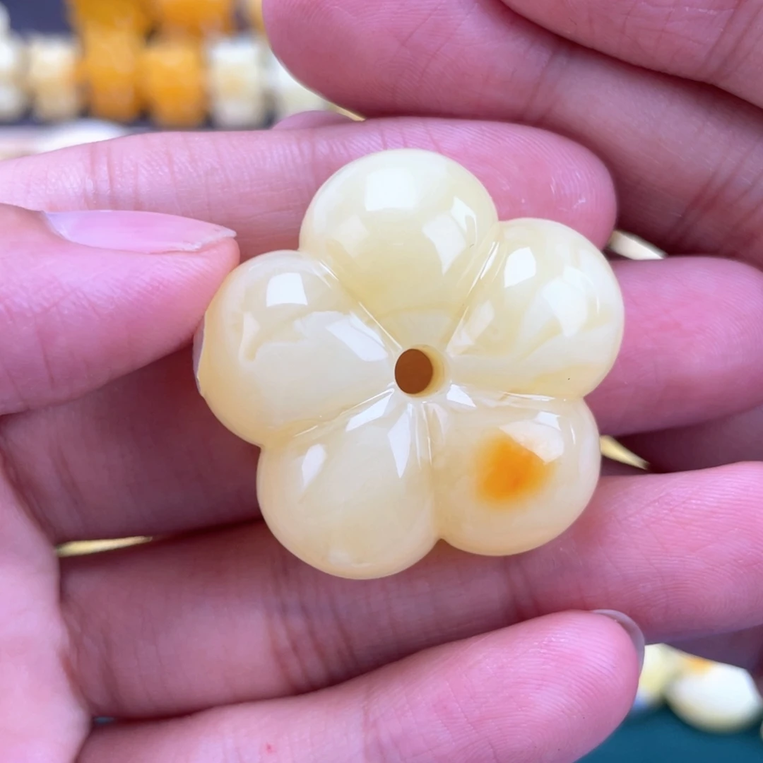 琥珀未镶嵌裸石蜜蜡