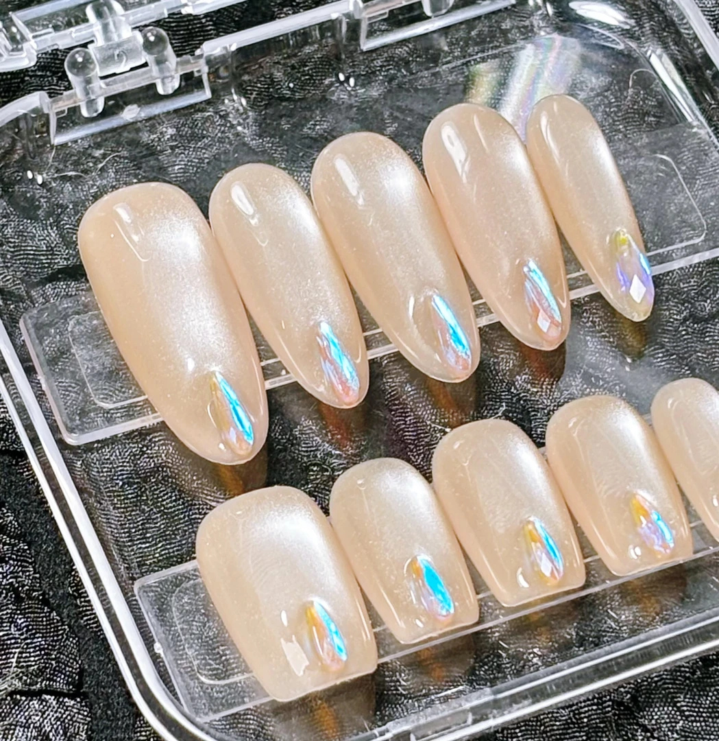 （白月光）裸色渐变猫眼长款穿戴甲显白高级感日常气质美甲贴片