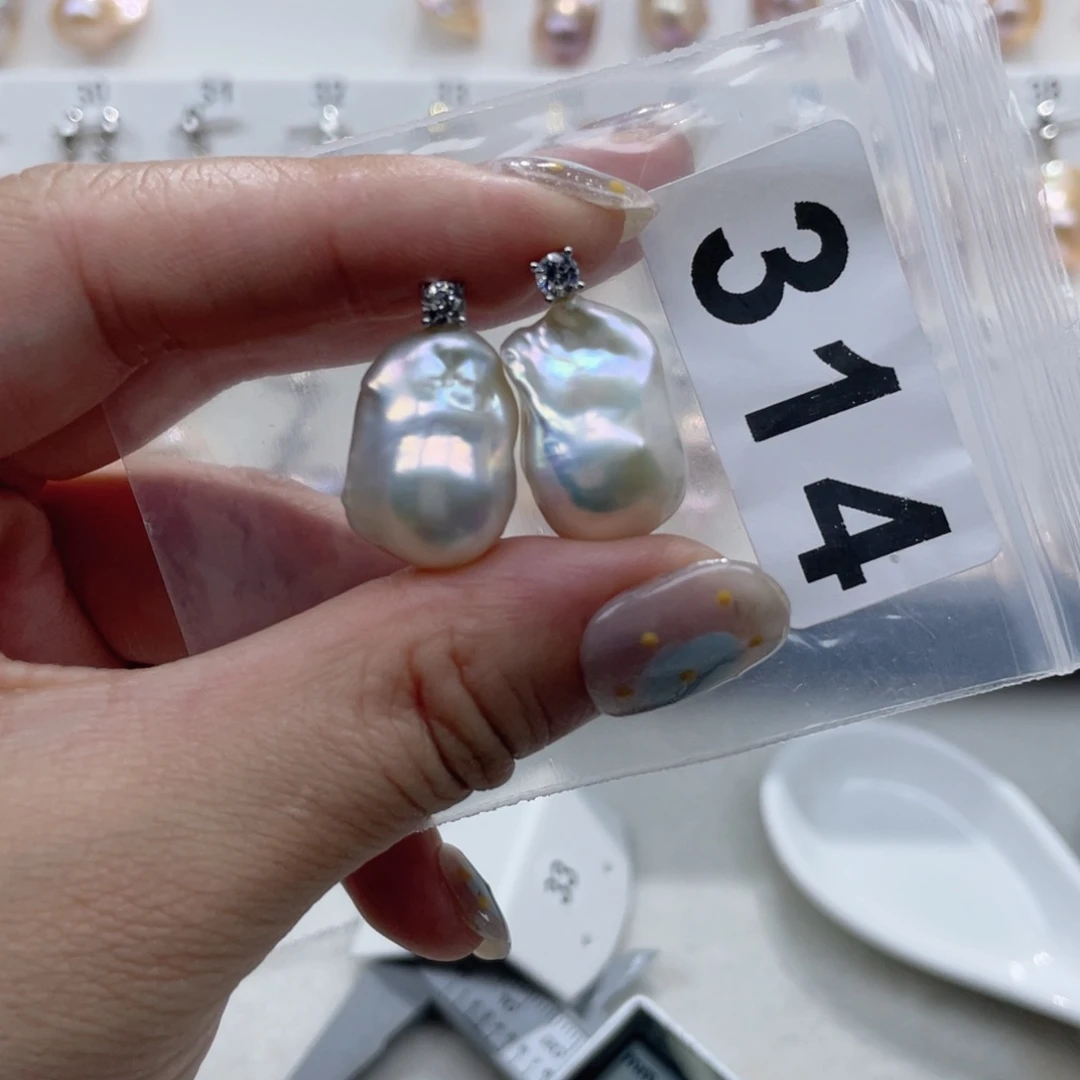 未镶嵌淡水珍珠耳饰