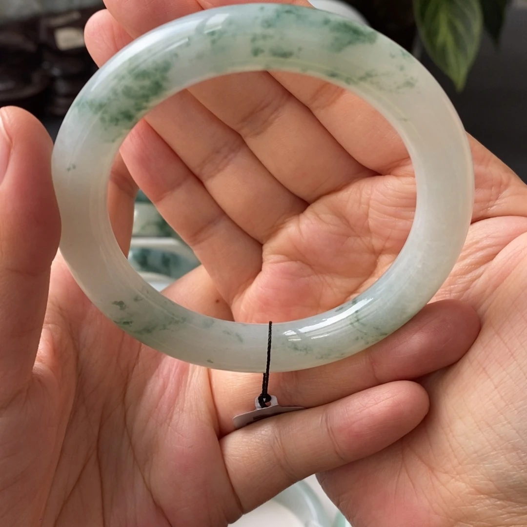 翡翠未镶嵌手镯天然