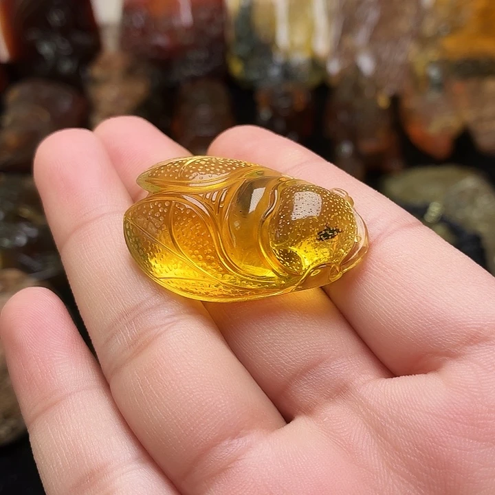 琥珀未镶嵌裸石知了06