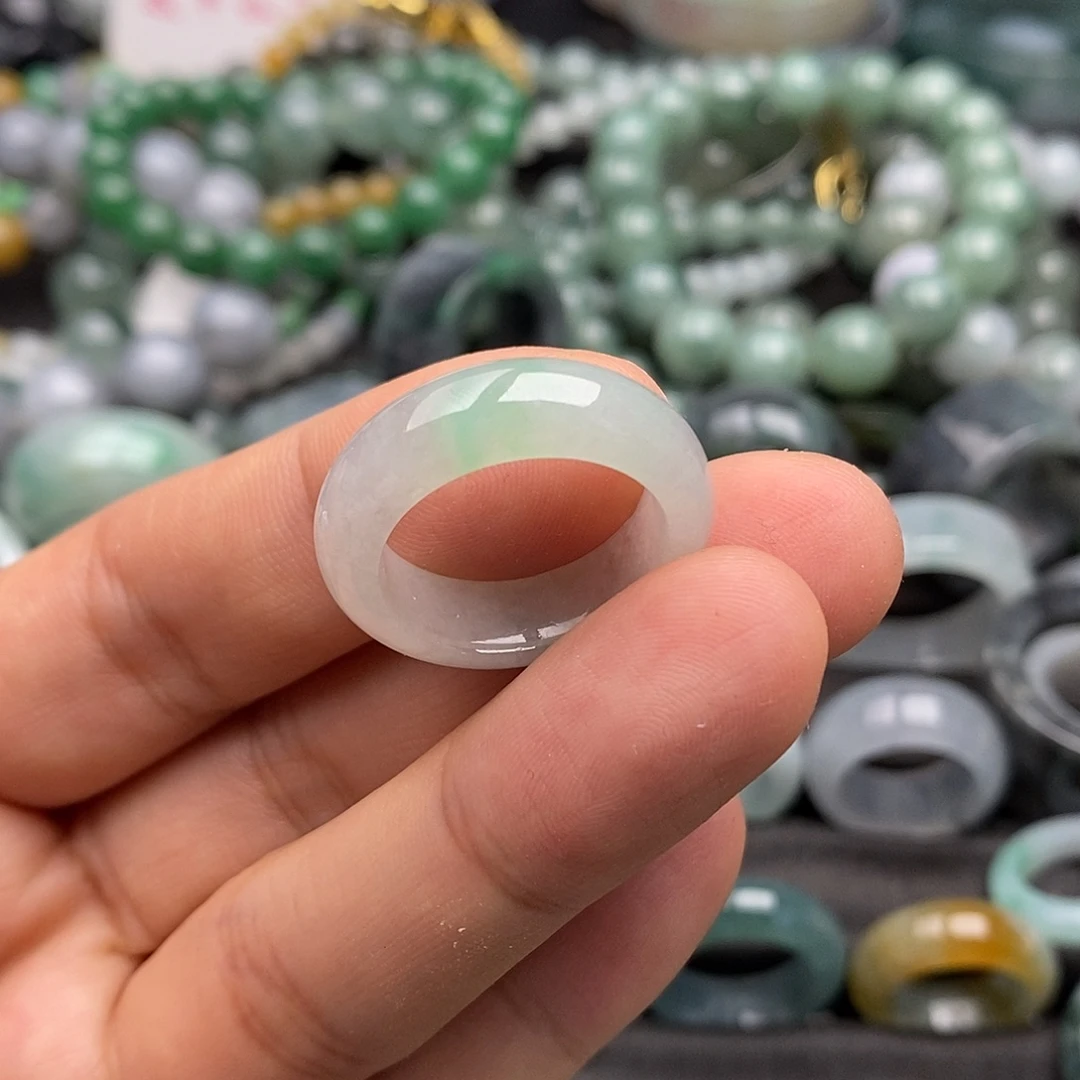 定制翡翠未镶嵌16圈