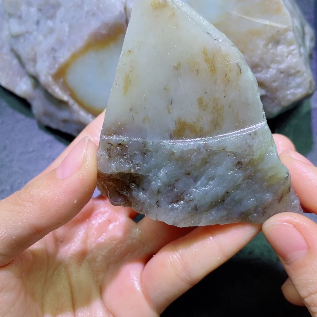 和田玉未镶嵌珠宝半成品
