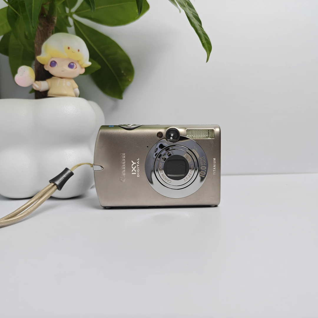9新 Canon/佳能 ixus900日版CCD相机1000w像素3x光变出片冷白