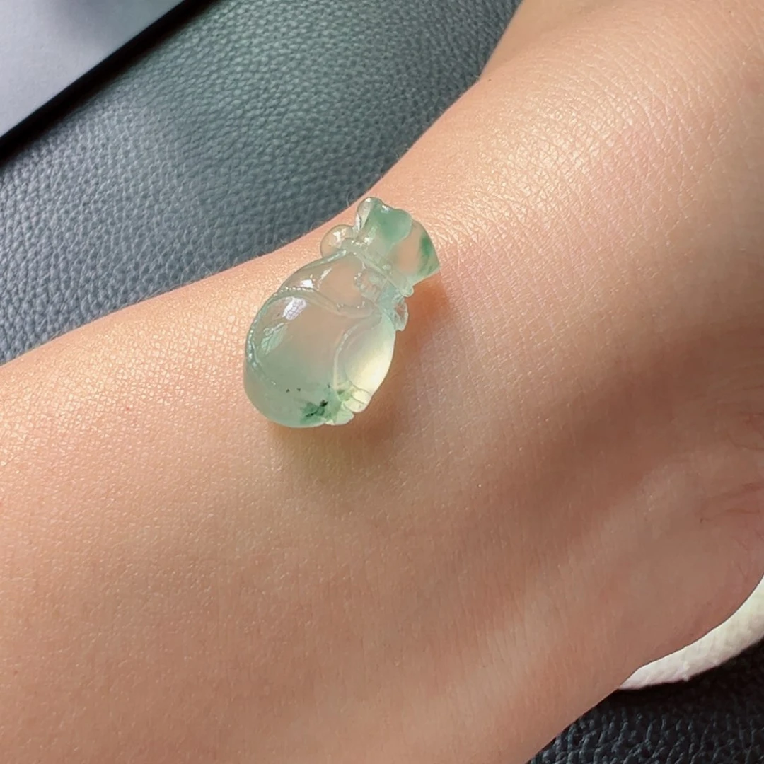 定制翡翠未镶嵌钱袋