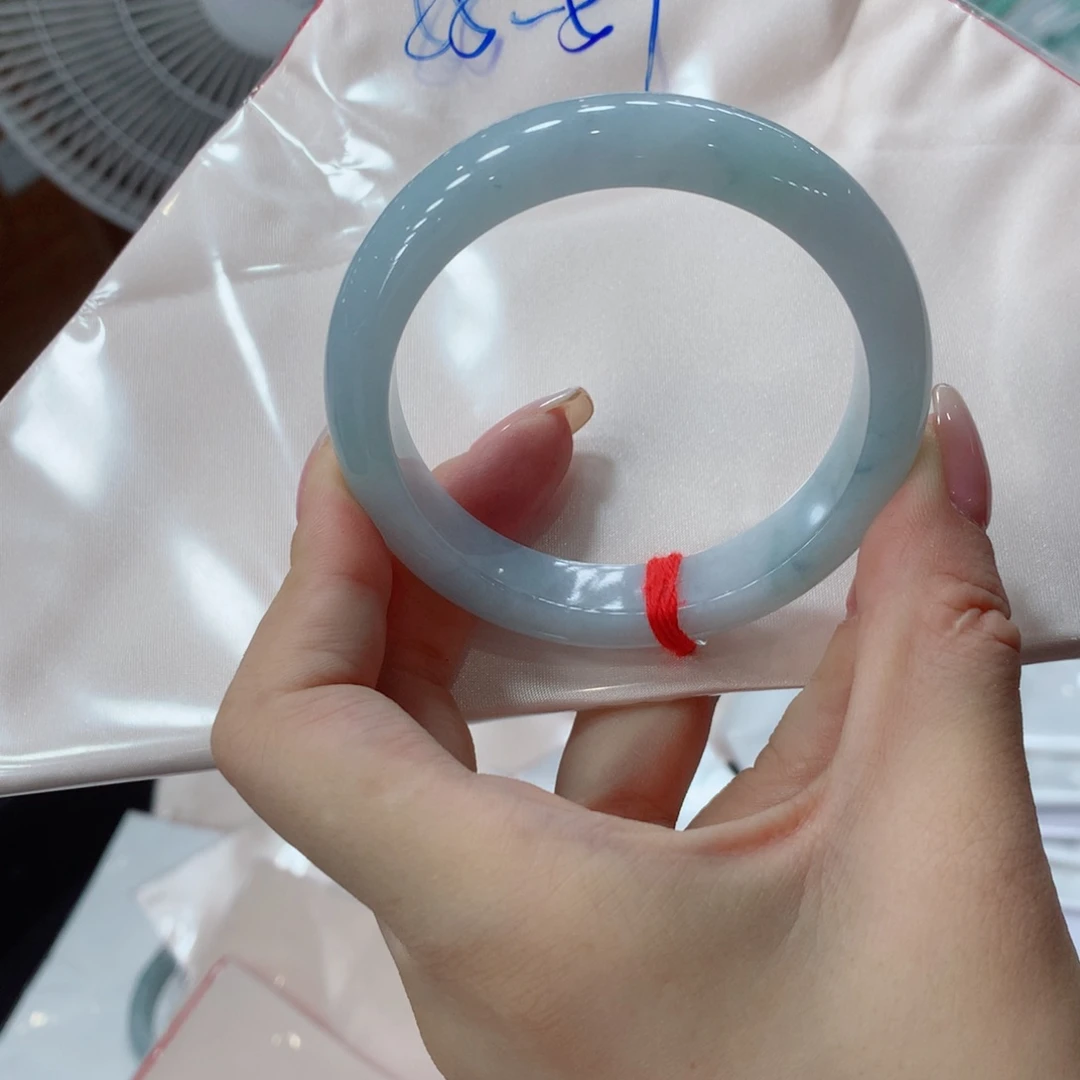 翡翠手镯未镶嵌买断