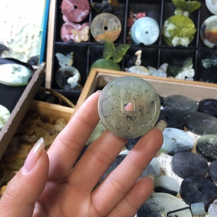 岫玉未镶嵌岫玉挂件