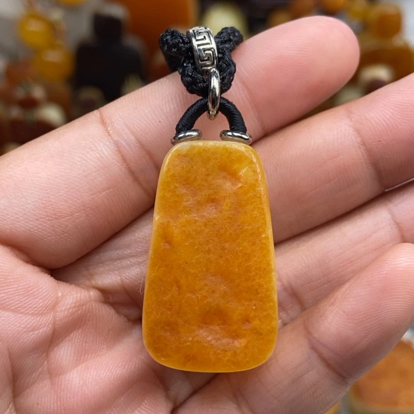 【闪购商品】琥珀颈饰未镶嵌
