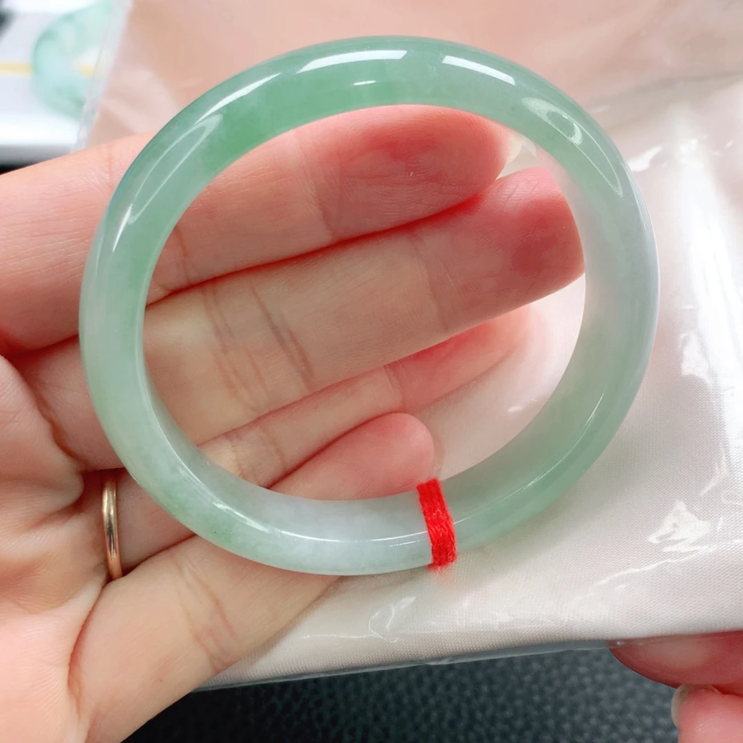 未镶嵌手镯翡翠52.3贵妃