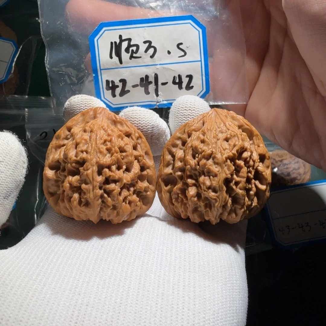 文玩核桃吊坠南疆1