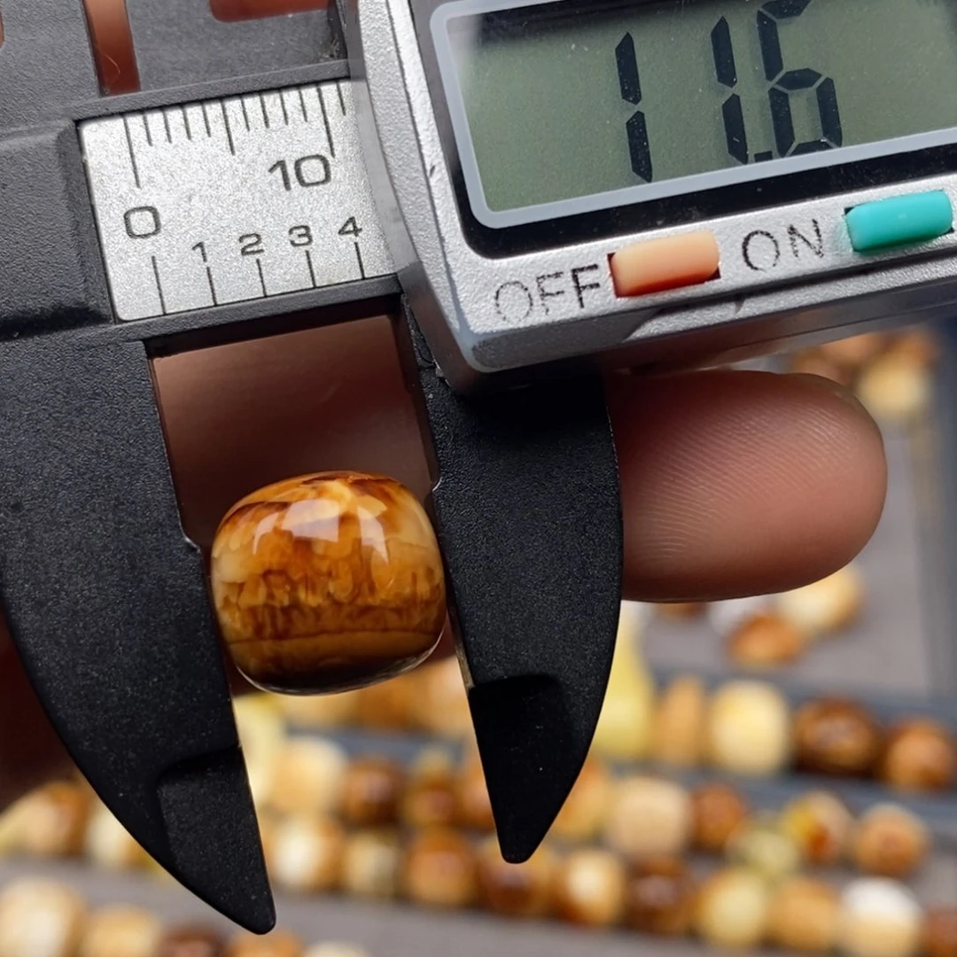 裸石琥珀未镶嵌老型