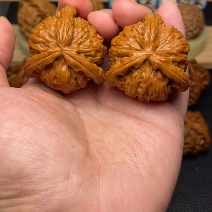 文玩核桃把件工艺三棱