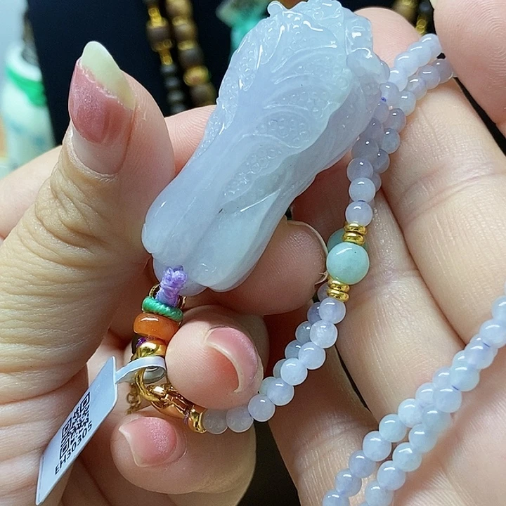 翡翠未镶嵌颈饰吊坠