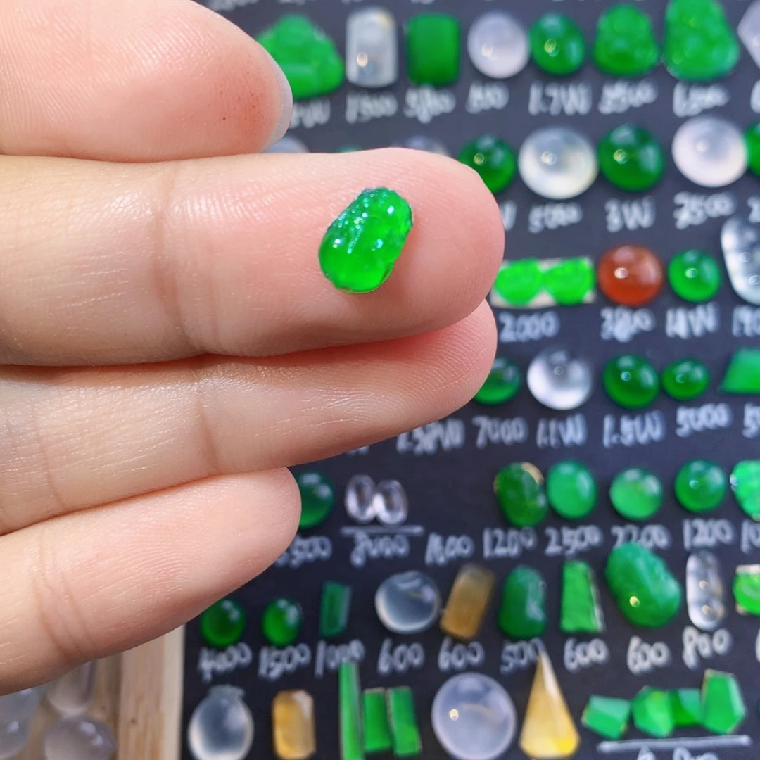 翡翠裸石天然翡翠玉石貔貅