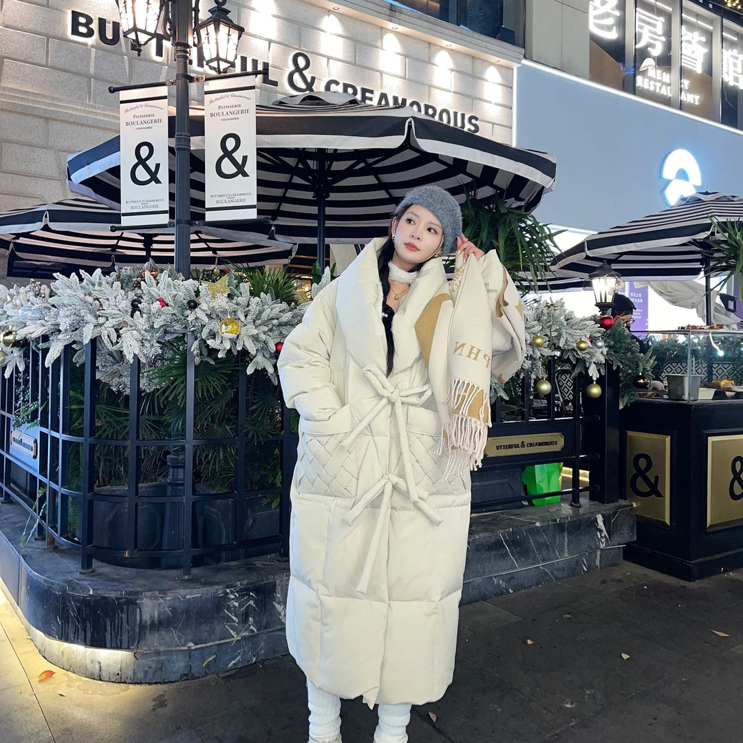 【织梦】雅丹风气质长款白鹅绒羽绒服女过膝加厚时尚潮流女款