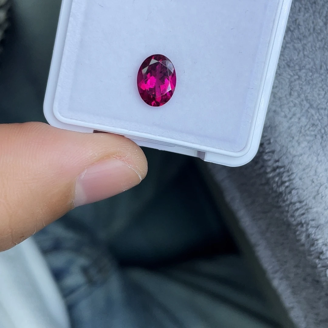 未镶嵌裸石碧玺1.69Ct。