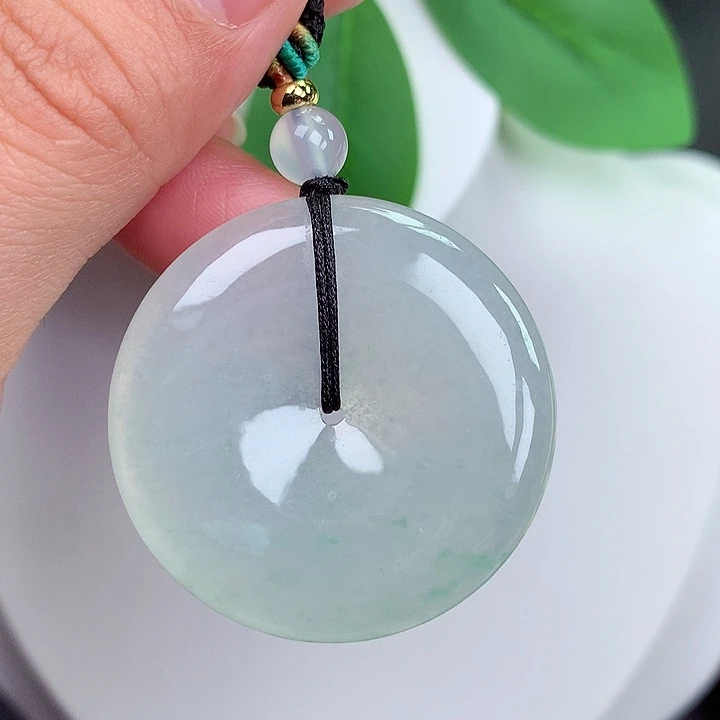 颈饰未镶嵌翡翠平安扣 35.6x5.3mm