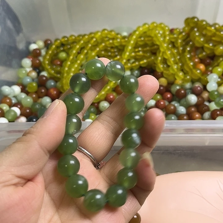 合金蛇纹石玉颈饰