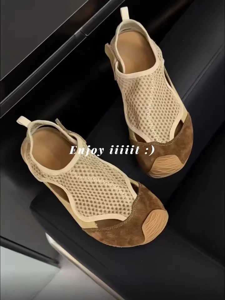 2025年夏季新款休闲魔术贴德训鞋女小众包头镂空网面透气运动凉鞋