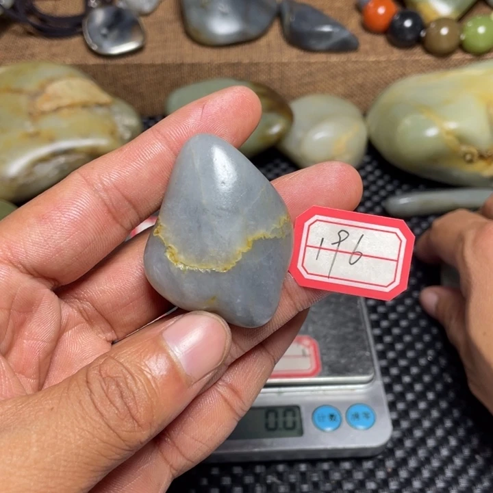颈饰未镶嵌和田玉196